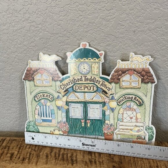Cherished Teddies - CRT289 Cherished Teddies Town Depot Backdrop Used - Picture 4 of 8